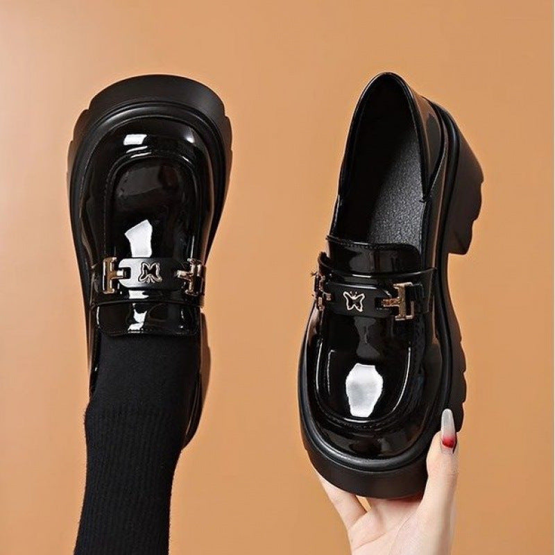 Chaussures en cuir noir à talon épais et sans lacets