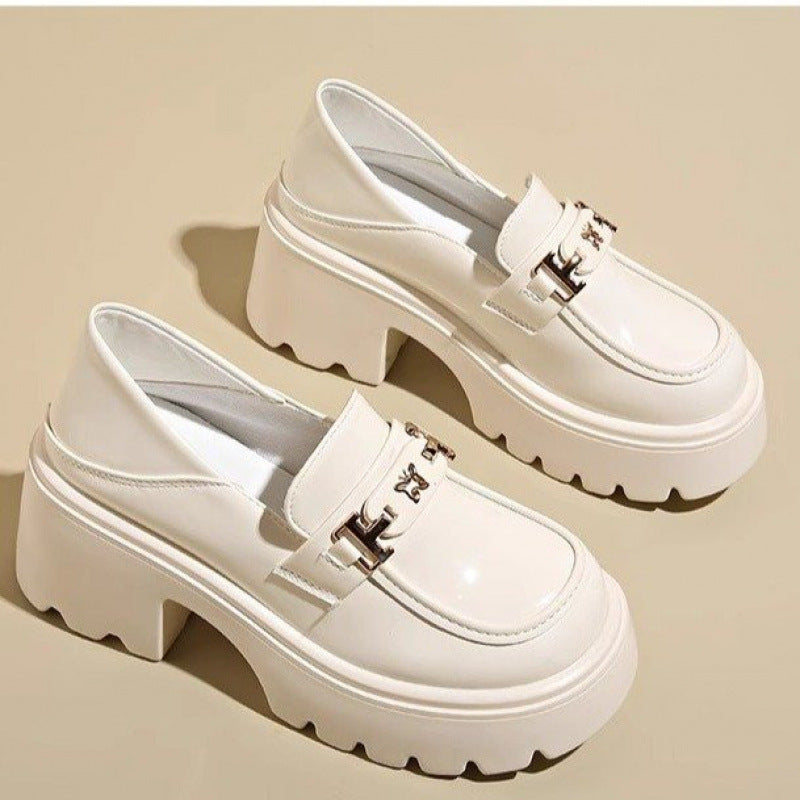 Chaussures en cuir noir à talon épais et sans lacets