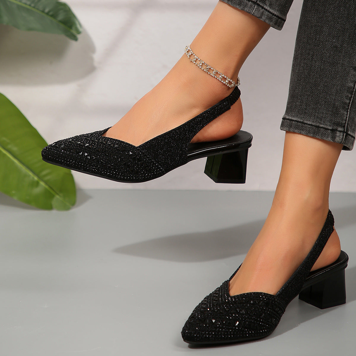 Chaussures Élargies Femme à Strass – Élégance & Confort à Petit Talon